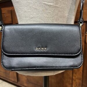 DKNY crossbody bag With Adjustable Strap